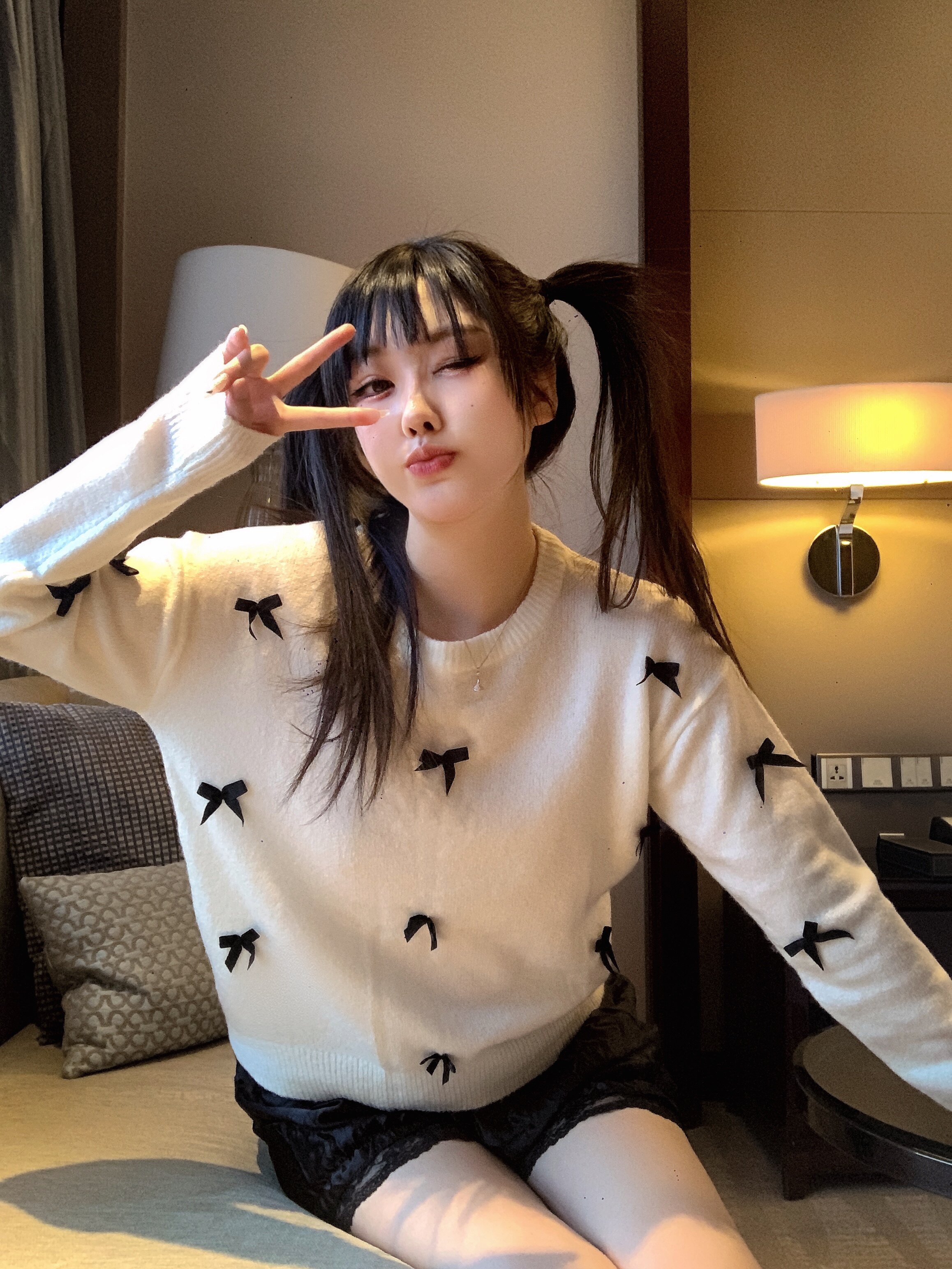 日系少女毛衣小蝴蝶结