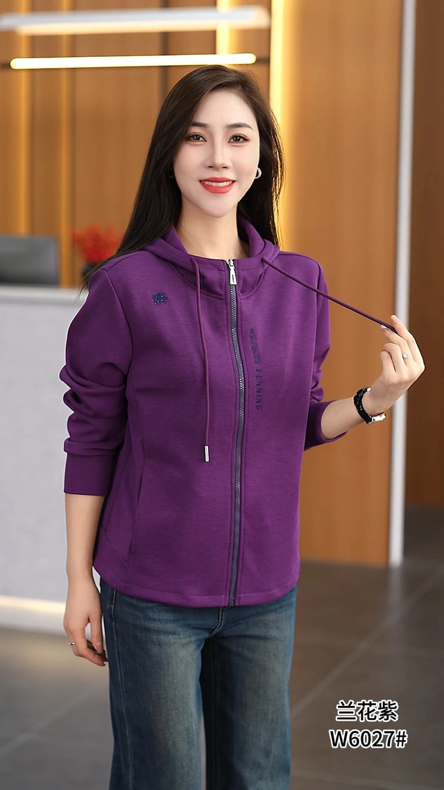 2025宇玲儿秋季时尚休闲卫衣女连帽开衫中年妈妈宽松洋气减龄外套