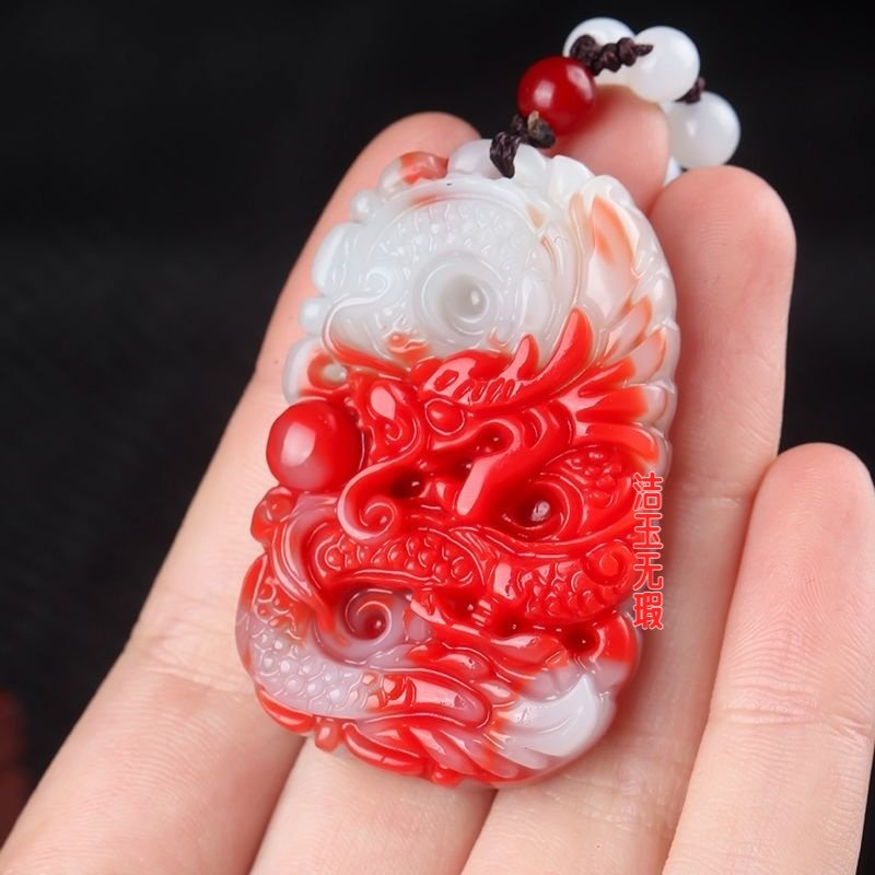 鸡血玉龙牌吊坠男女款和田玉色生肖龙挂件丝玉龙玉牌项链玉坠