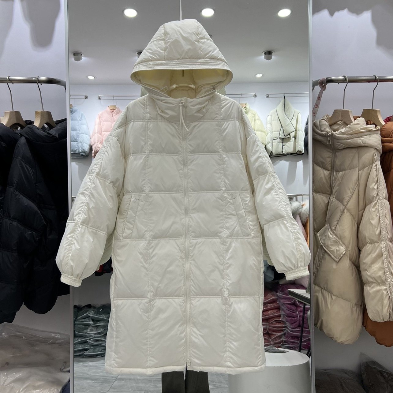 白鸭绒过膝羽绒服2025新年加厚新款冬季韩版长款宽松东北加长外套,女装/女士精品,羽绒服,淘宝优惠券,粉丝福利购,淘宝优惠卷