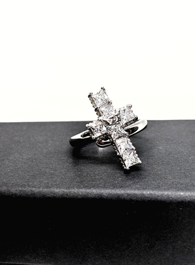 宥见归来钛钢十字架闪钻戒指