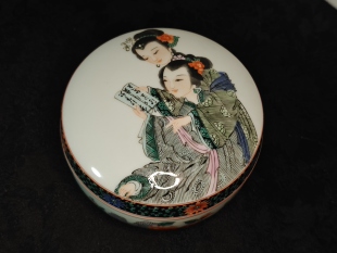 古阅和风江东二乔大小乔捧盒景德镇古彩工艺手工手绘