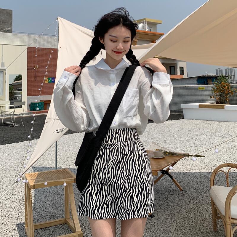 High waist and thin zebra pattern irregular skirt