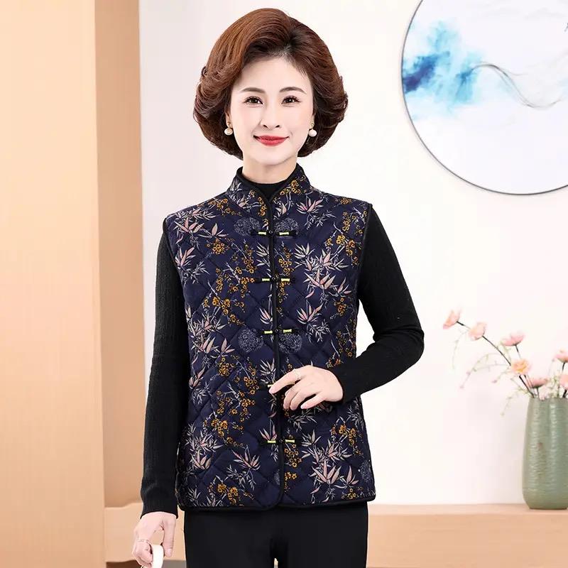国风盘扣马甲中老年女装立领青花瓷印花秋冬背心妈妈加绒加厚马夹