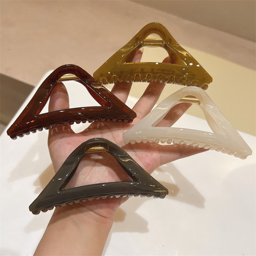 许你耀眼 赵露思同款三角形法式盘发韩系高级感轻奢大抓夹鲨鱼夹 - 封面