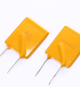 RUEF700  PPTC自恢复保险丝 7A 30V 直插 全新原装现货