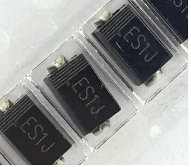 二级管  ES1J SF18 SMA 一盘2000个 一盘33元