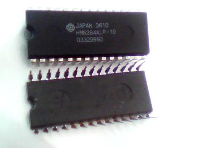 HM6264LP-70 HM6264LP-10 DIP28脚 全新内存芯片 直插IC