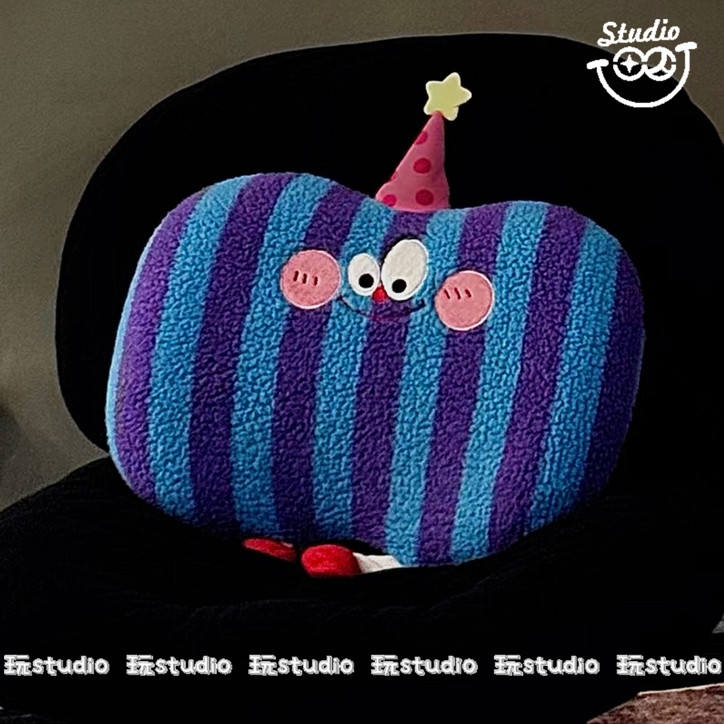 可爱多巴胺羊羔绒靠枕办公室午睡枕学生宿舍肚皮枕头沙发抱枕靠垫