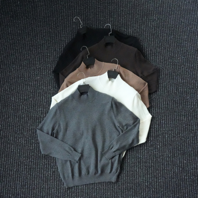 男时尚半高领打底衫潮流黑色