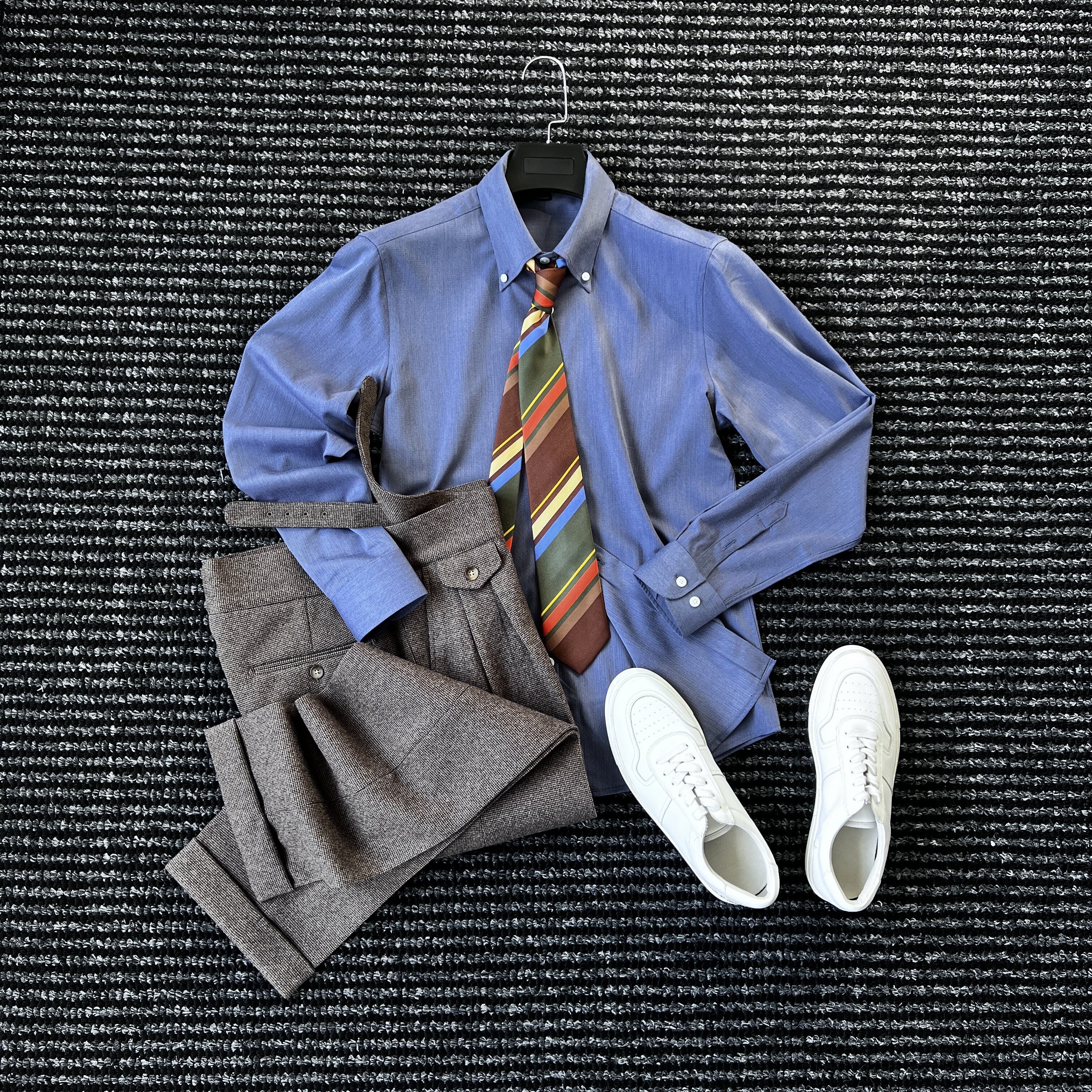 CssuGent秋季新品斜纹尖扣领长袖衬衫男商务休闲正装透气舒适衬衣