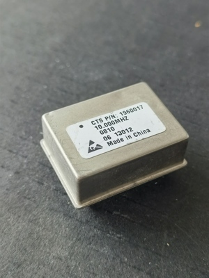 CTS 1960017 10MHZ 5V 正弦波10.000MHZ 与NGV47A1282同用 拆机