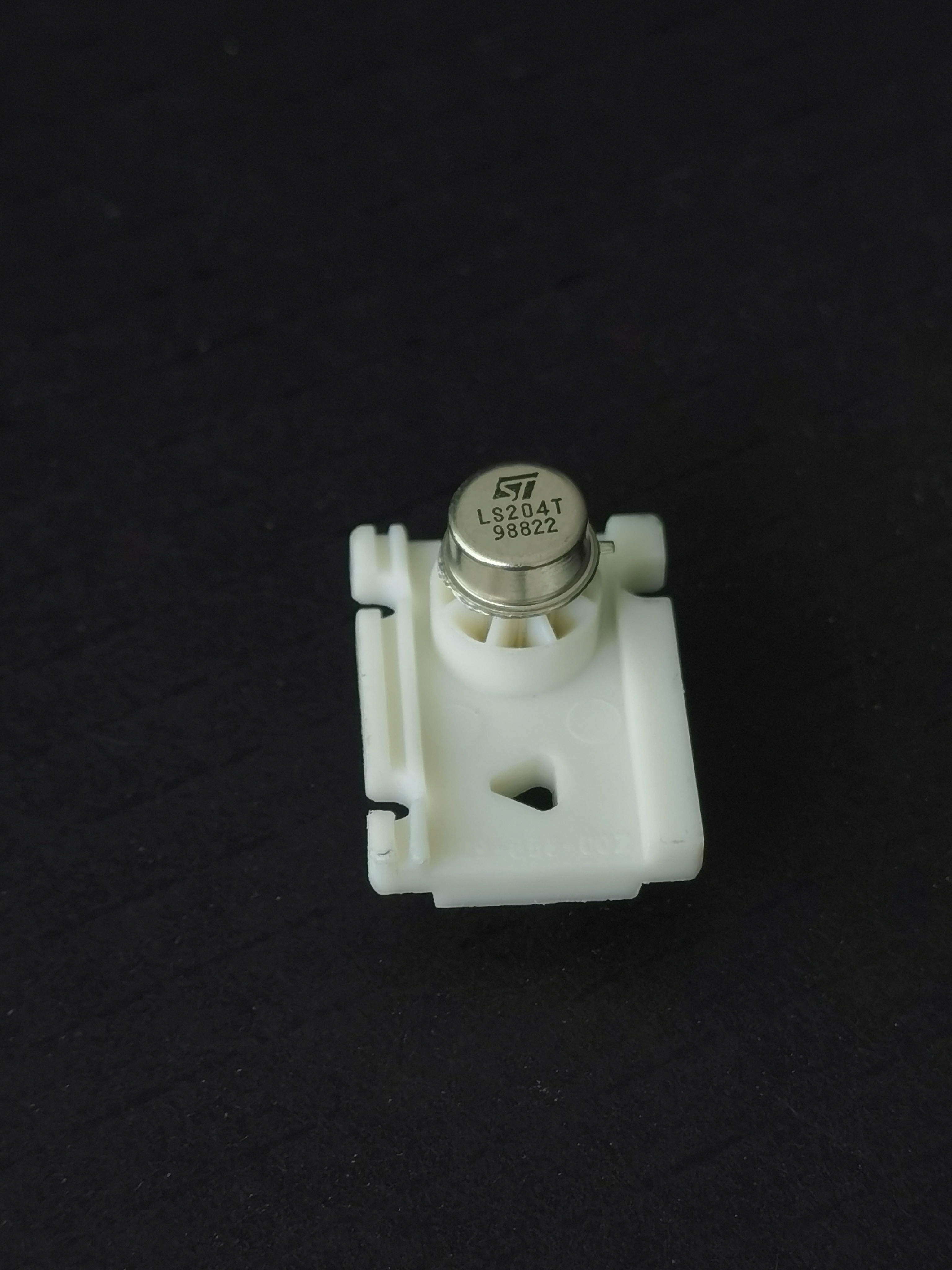 绝版意法ST原厂 LS204T全新金封双运放直接替换NE5532T OPA2111SM