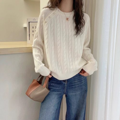 欧洲站2025冬季韩版时尚圆领斜边纽扣设计麻花山羊绒针织衫毛衣女