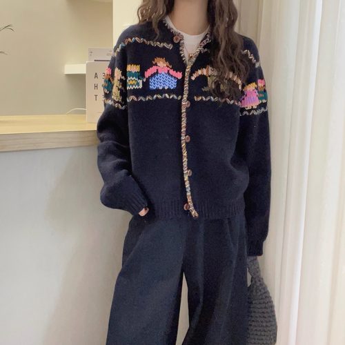 欧洲站2025冬季新款圆领童趣卡通刺绣单排扣厚织羊毛针织衫开衫潮