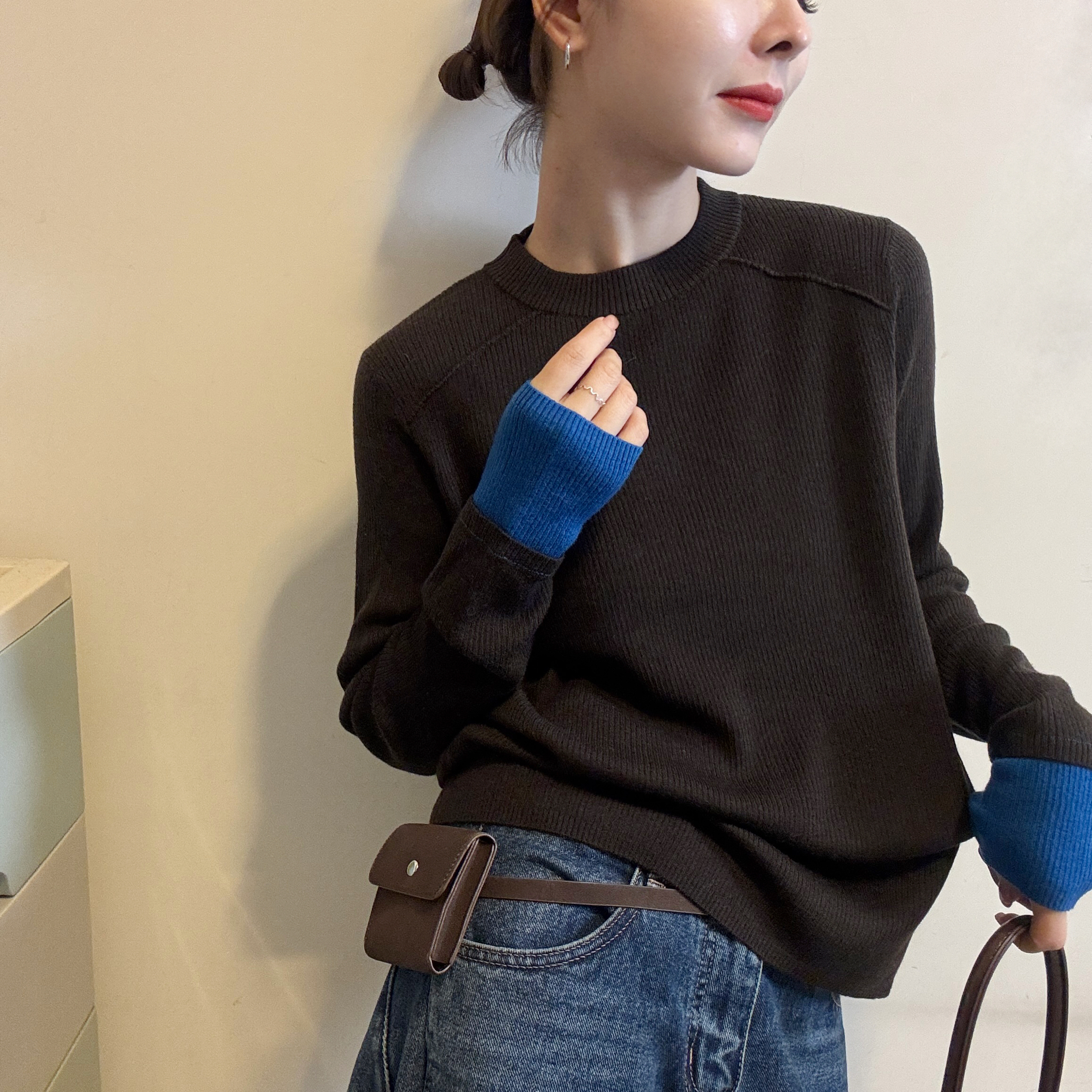 欧洲站2025秋冬新款韩版简约设计感袖口拼接撞色细螺纹针织打底衫