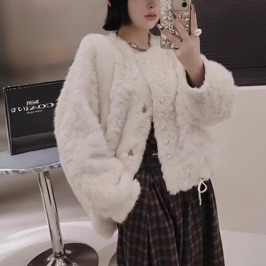 羊剪绒环保皮草圆领单排扣短款外套女2025秋冬季新款加厚保暖上衣