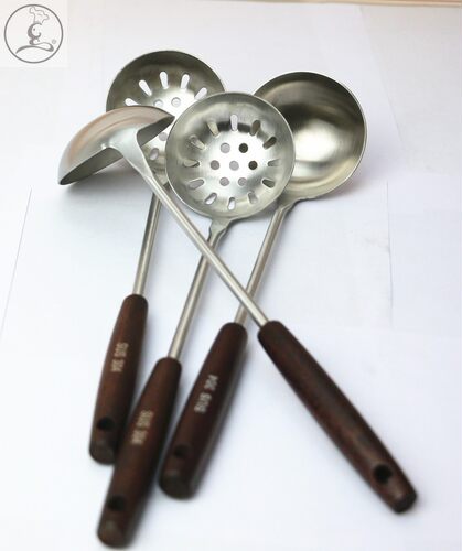 SC304材料不锈钢7cm木柄火锅汤勺汤壳汤漏家用中式汤勺漏壳油勺壳