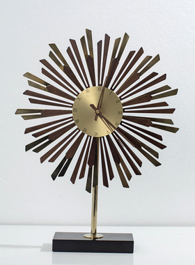 现代轻奢客厅装饰品创意抽象太阳钟摆件简约金属工艺品玄关摆设