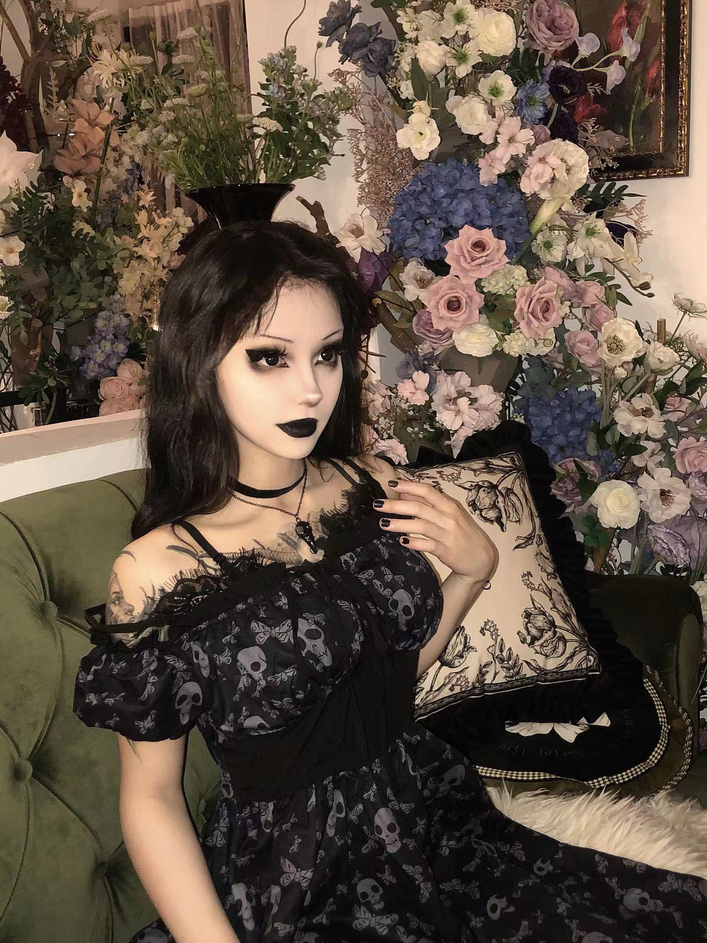 原暗黑哥特亚文化怪诞维多利亚泡泡袖骷髅蕾丝高腰露肩法式连衣裙