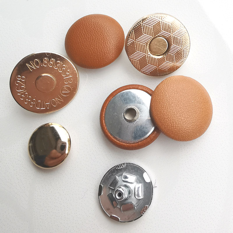 强磁铁自动吸扣真皮包包四合纽扣