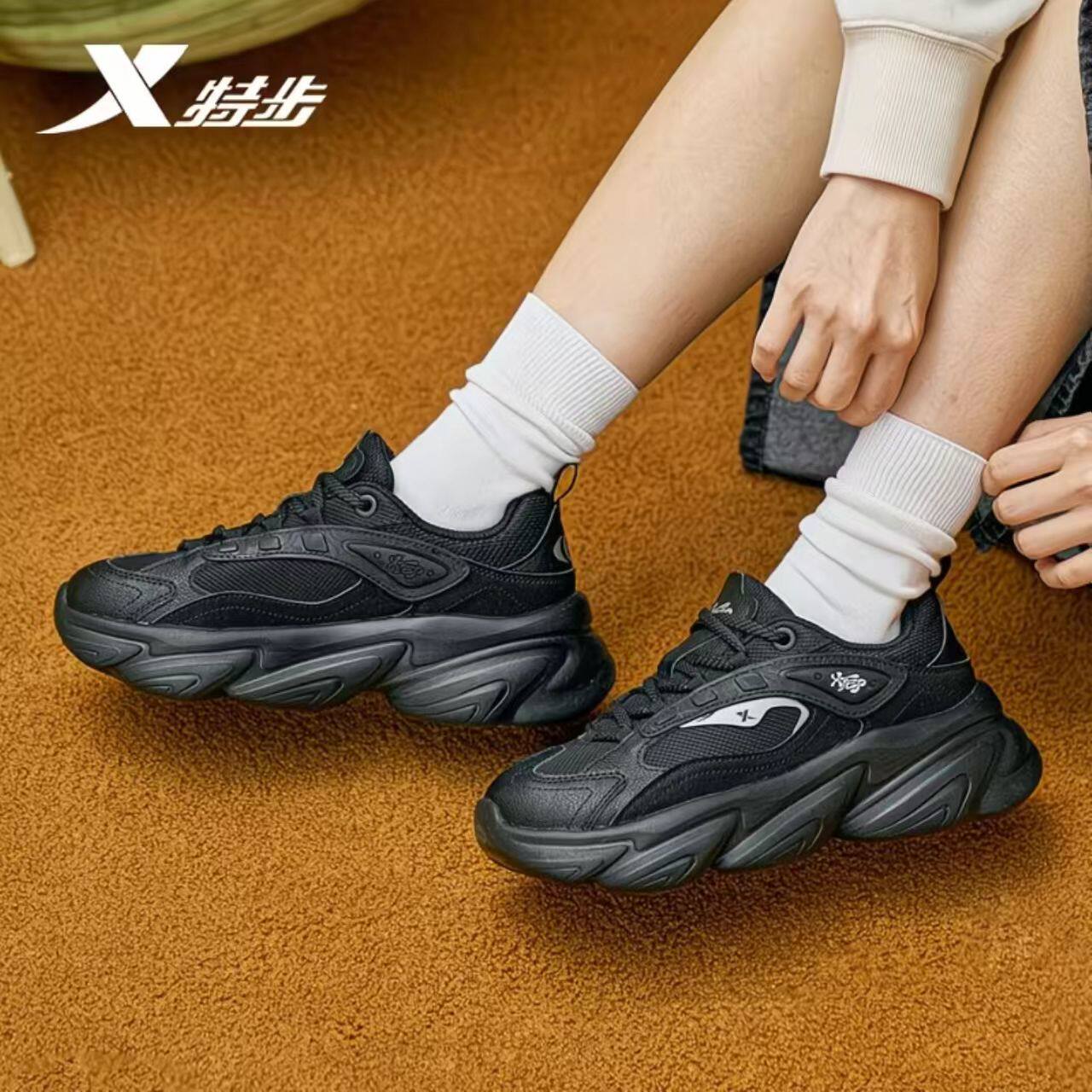 特步蛋卷鞋女鞋棉鞋冬季加绒保暖二棉休闲鞋运动鞋子975418370016