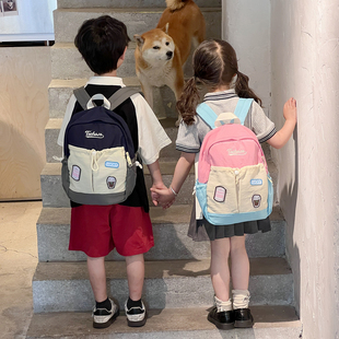 儿童一年级学生背包超轻撞色幼儿园宝宝书包出游男女孩研学双肩包
