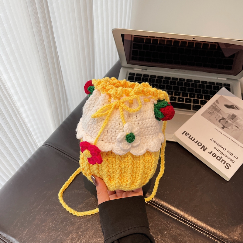 毛线编织花朵水桶包女2025新款
