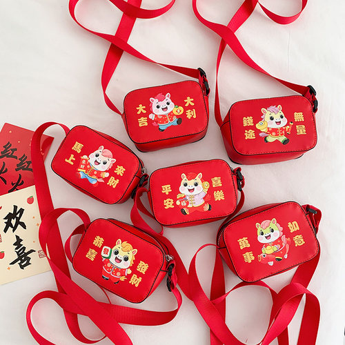 2025新款新年红色喜庆女童斜挎小方包拜年民族风百搭儿童出游小包