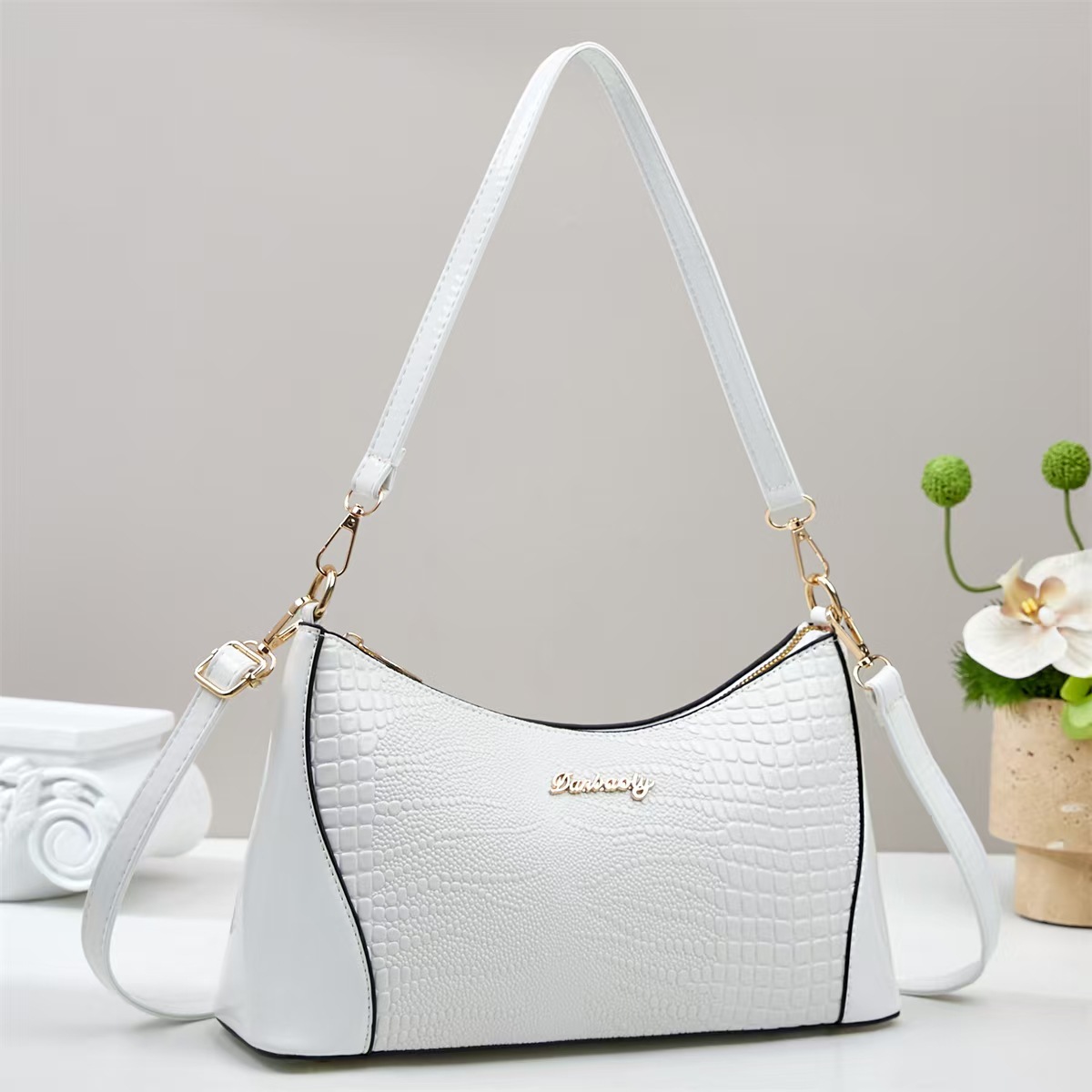 外贸女包亮皮蛇纹漆皮潮流斜挎包大容量外出新款拼接妈妈手提包