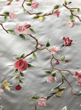 藤珊高端丝绸定制 库缎手推绣缠枝花银灰色