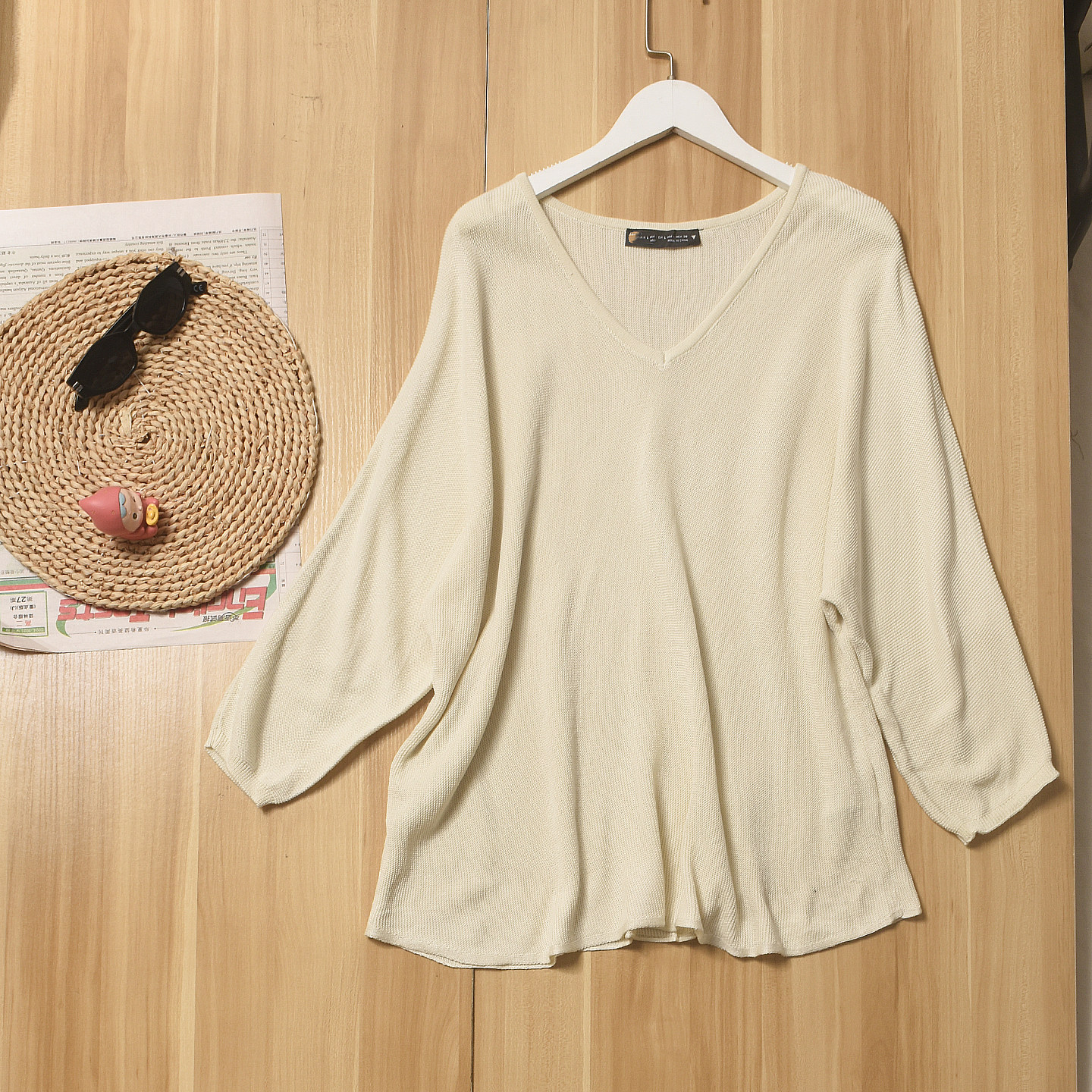 戏班牙单~慵懒风V领蝙蝠袖针织衫女宽松百搭遮肉套头毛衣上衣