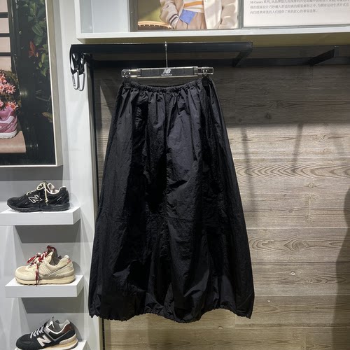 New Balance NB夏款女子舒适休闲运动纯色简约百搭半身裙WB61W65P