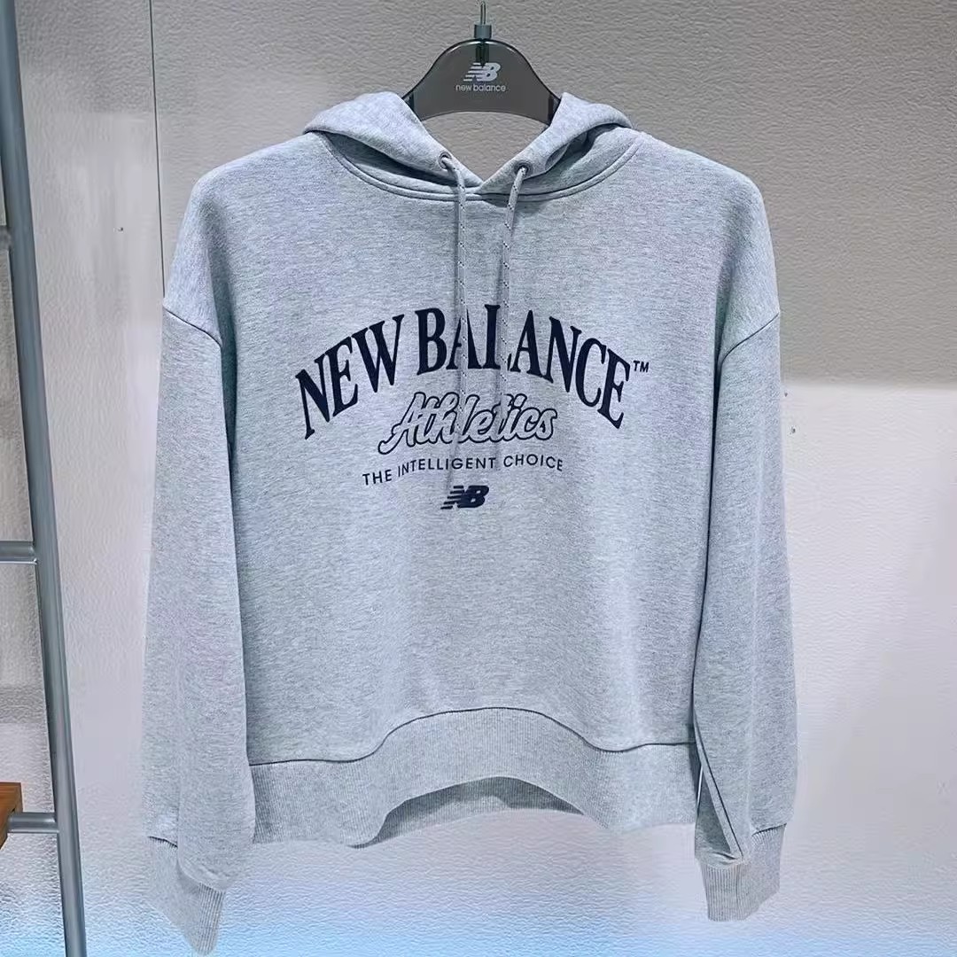 New Balance NB秋季女款针织时尚休闲运动连帽套头卫衣AWT53308