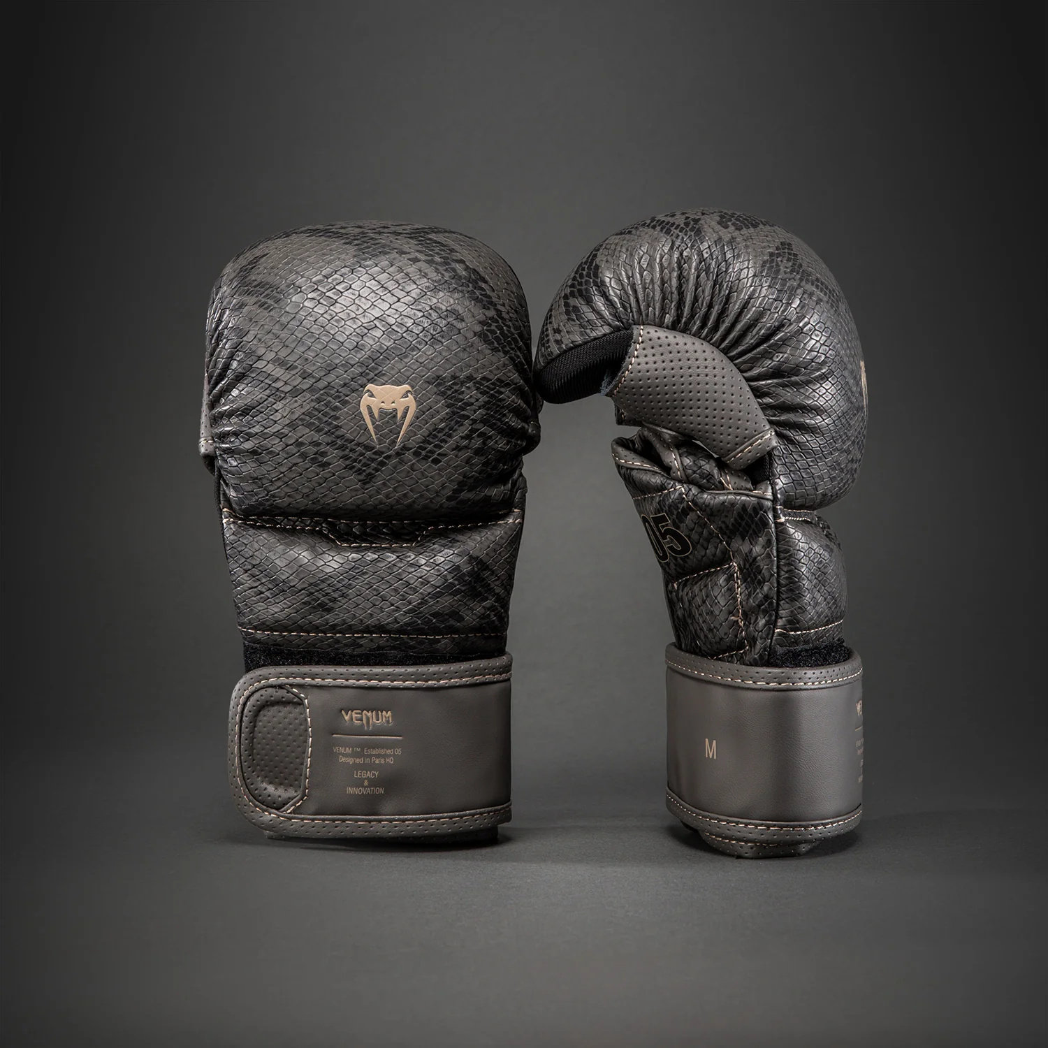 VENUM IMPACT EVO Scales面包拳套训练拳套 五指手套MMA半指拳套