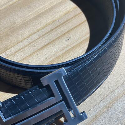 PD242       美裹马求斜 推荐男士不锈钢针扣简约大气腰带皮带