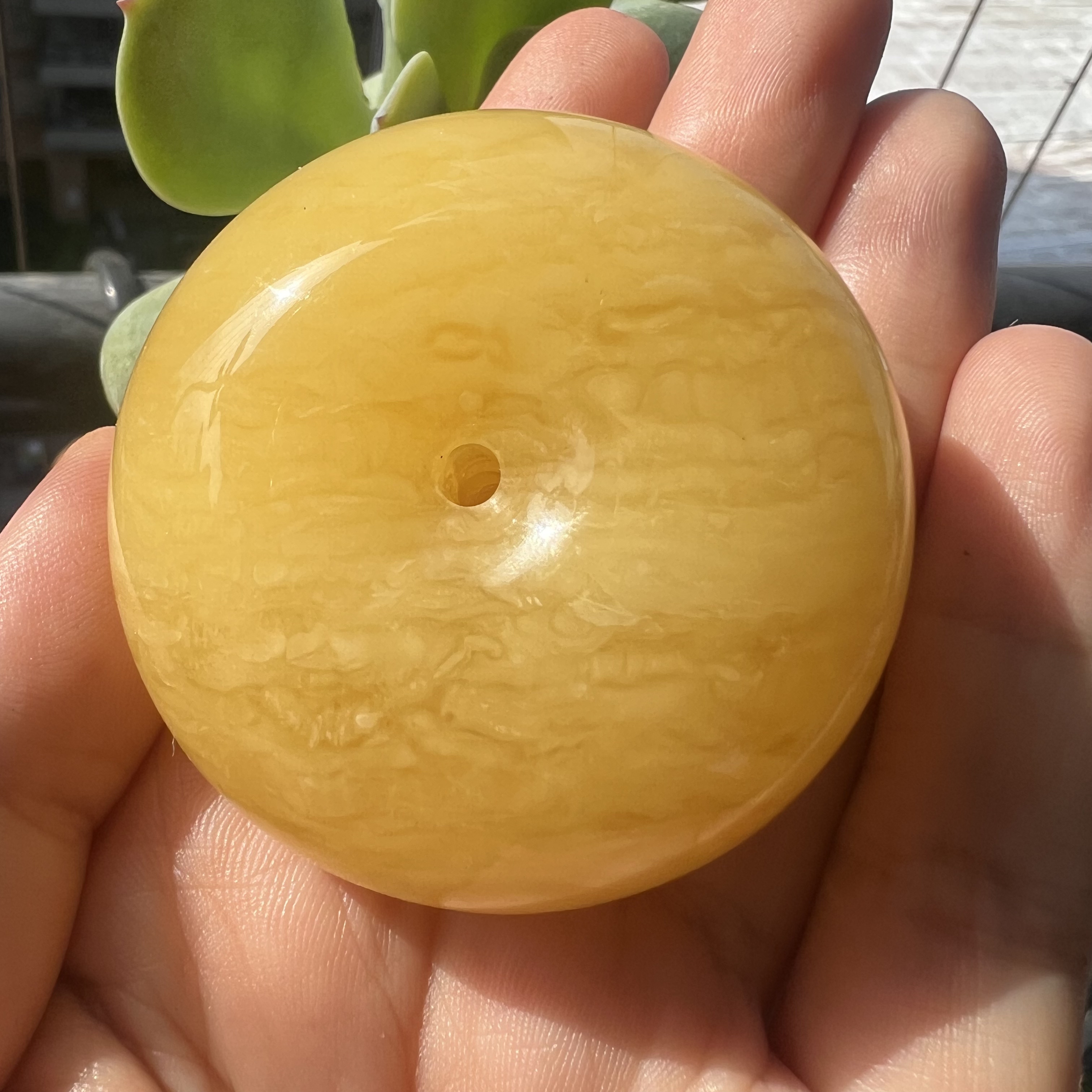 天然原矿无烤色蜡质醇厚暖润鸡油黄千层雪流淌纹琥珀蜜蜡平安扣