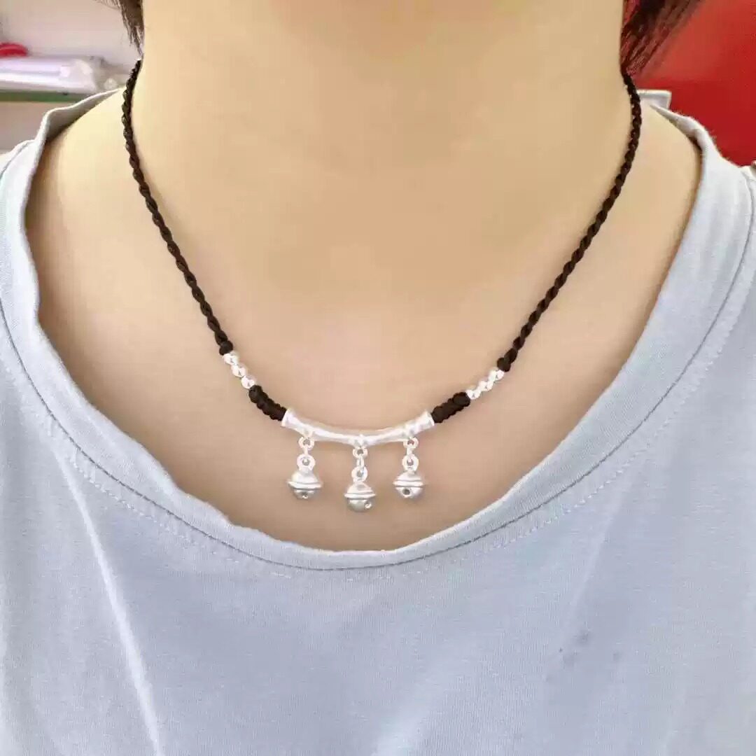 999纯银弯管铃铛项链女新足银铃铛吊坠黑绳手工编织锁骨链遮疤痕