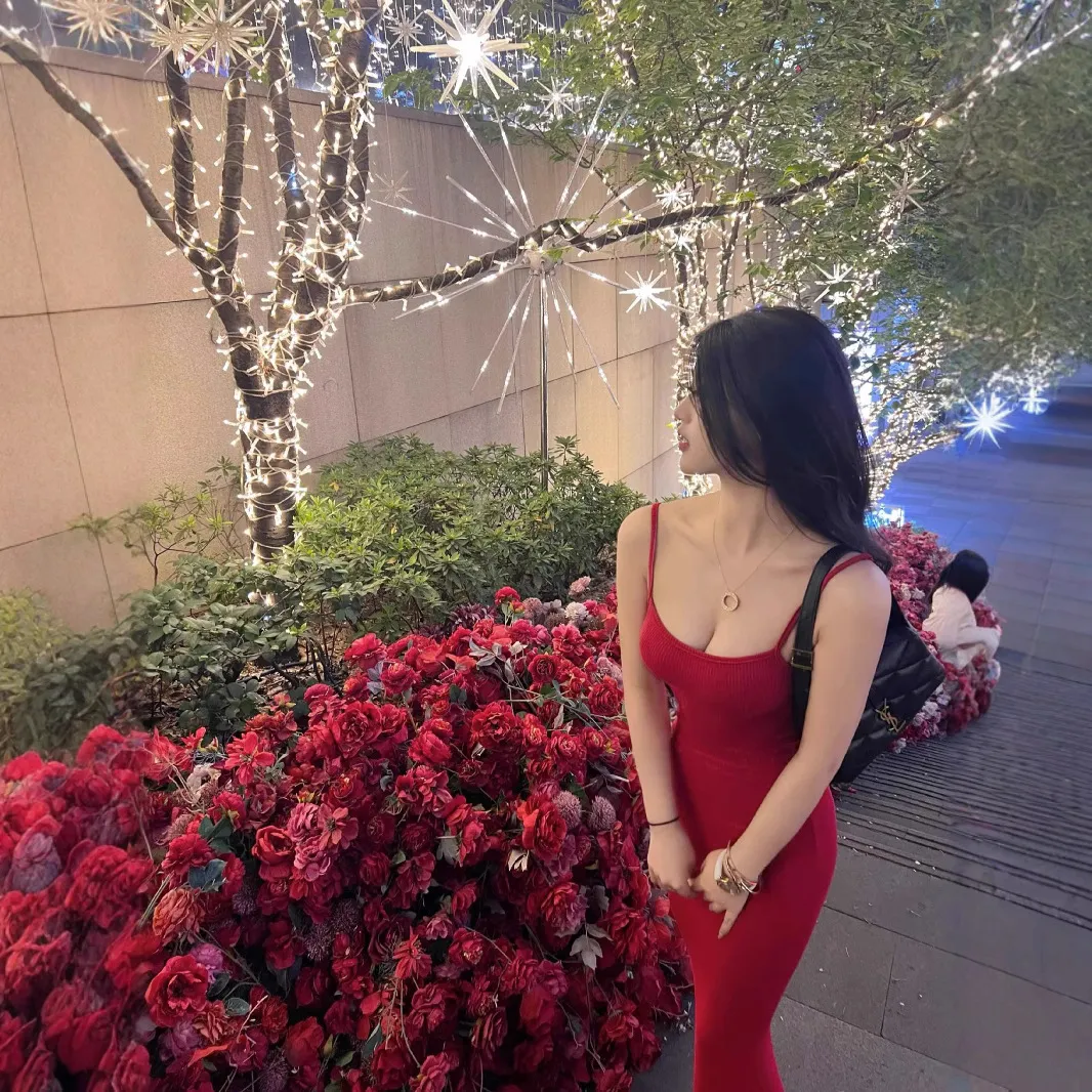 5515复古辣妹红色包臀裙纯欲性感紧身鱼尾裙法式洋气显身材连衣裙