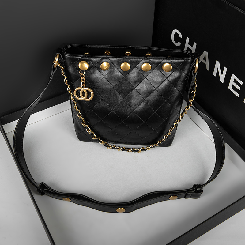 包包女式2025新款小水桶包菱格绣花单肩包手提斜挎链条包