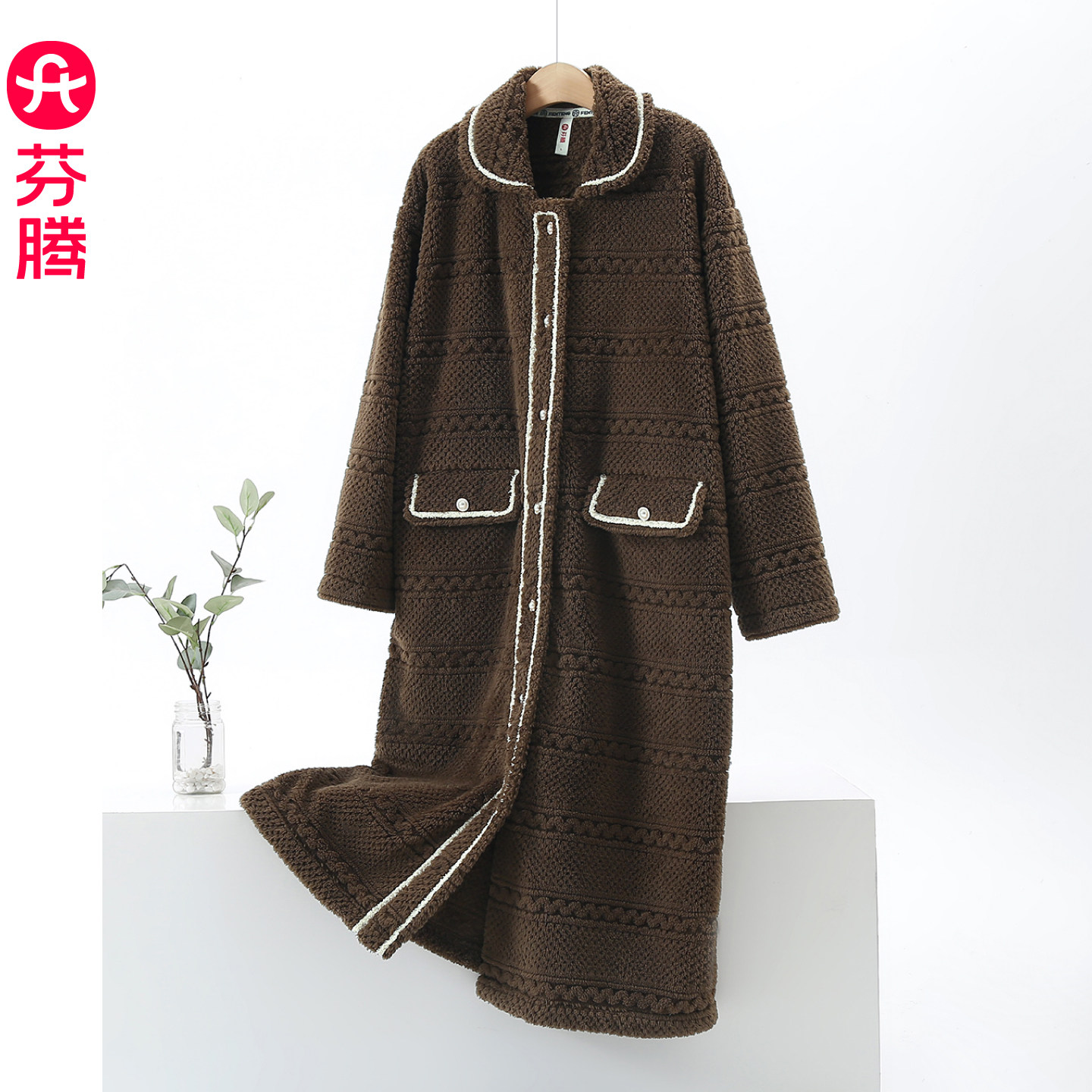 芬腾2026新款小香风翻领长款珊瑚绒睡袍女士秋冬保暖带口袋家居服