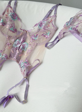 「樱桃慕斯」人鱼姬紫色刺绣花朵性感纯欲风蕾丝透视束胸内衣套装