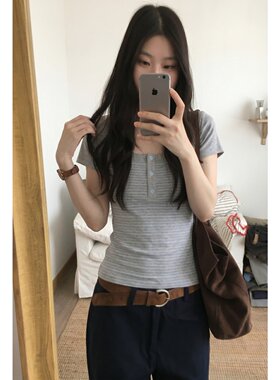 韩系方领条纹半开扣短袖t恤女夏2026修身正肩温柔风气质短款上衣