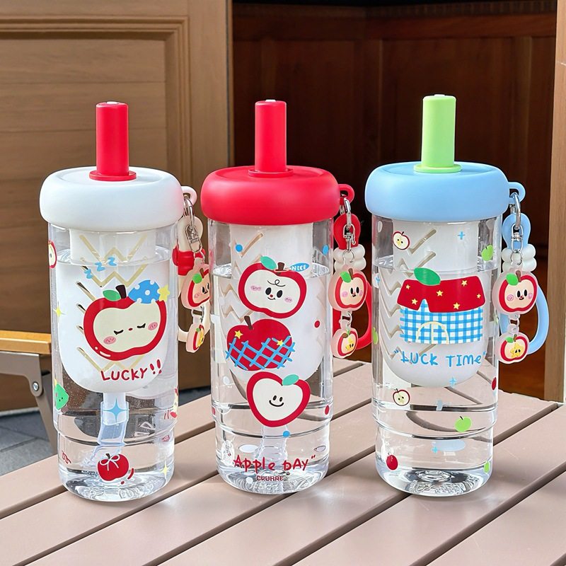 苹果系列公仔吸管塑料杯830mL 卡通大容量水杯ins提绳便携吸管杯,餐饮具,随手杯,淘宝优惠券,粉丝福利购,淘宝优惠卷