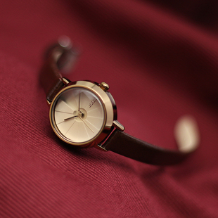 正品 韩国聚利时手表女学生复古文艺风真皮细带小巧休闲圆形石英表