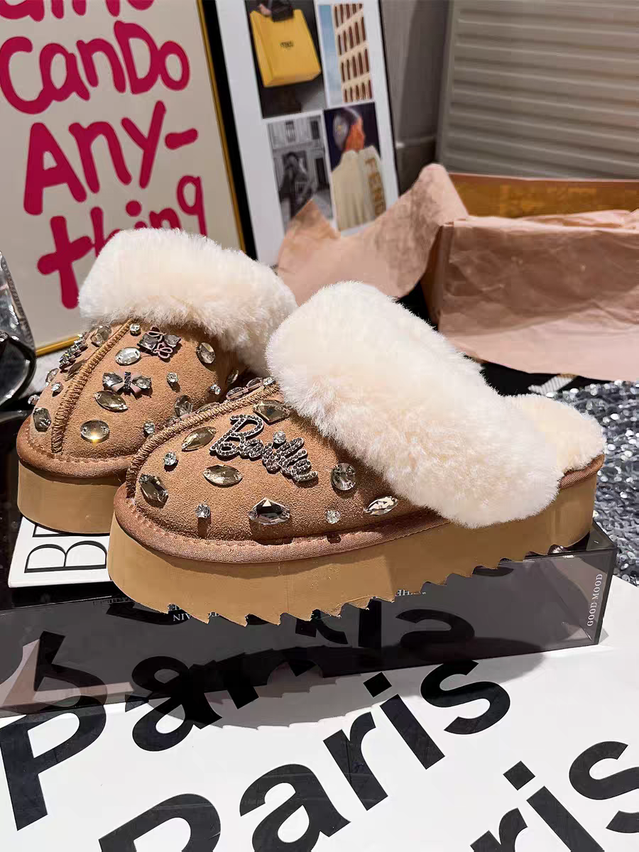 水钻羊毛松糕厚底包头半拖鞋女2025新款小个子增高勃肯鞋毛毛拖鞋