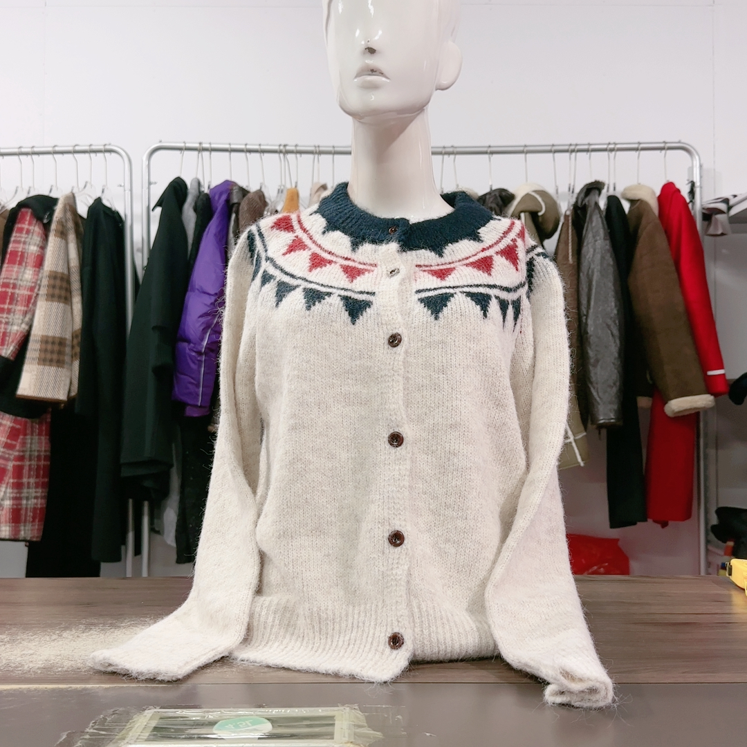 胸围100衣长58D家羊驼