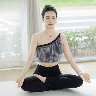 格纹网纱斜肩带胸垫瑜伽美背 热卖 运动健身普拉提背心上衣 新品