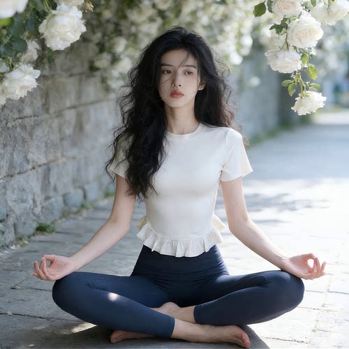 [明星都在穿-少女感荷叶花边下摆]修身显瘦运动瑜伽普拉提短袖T恤