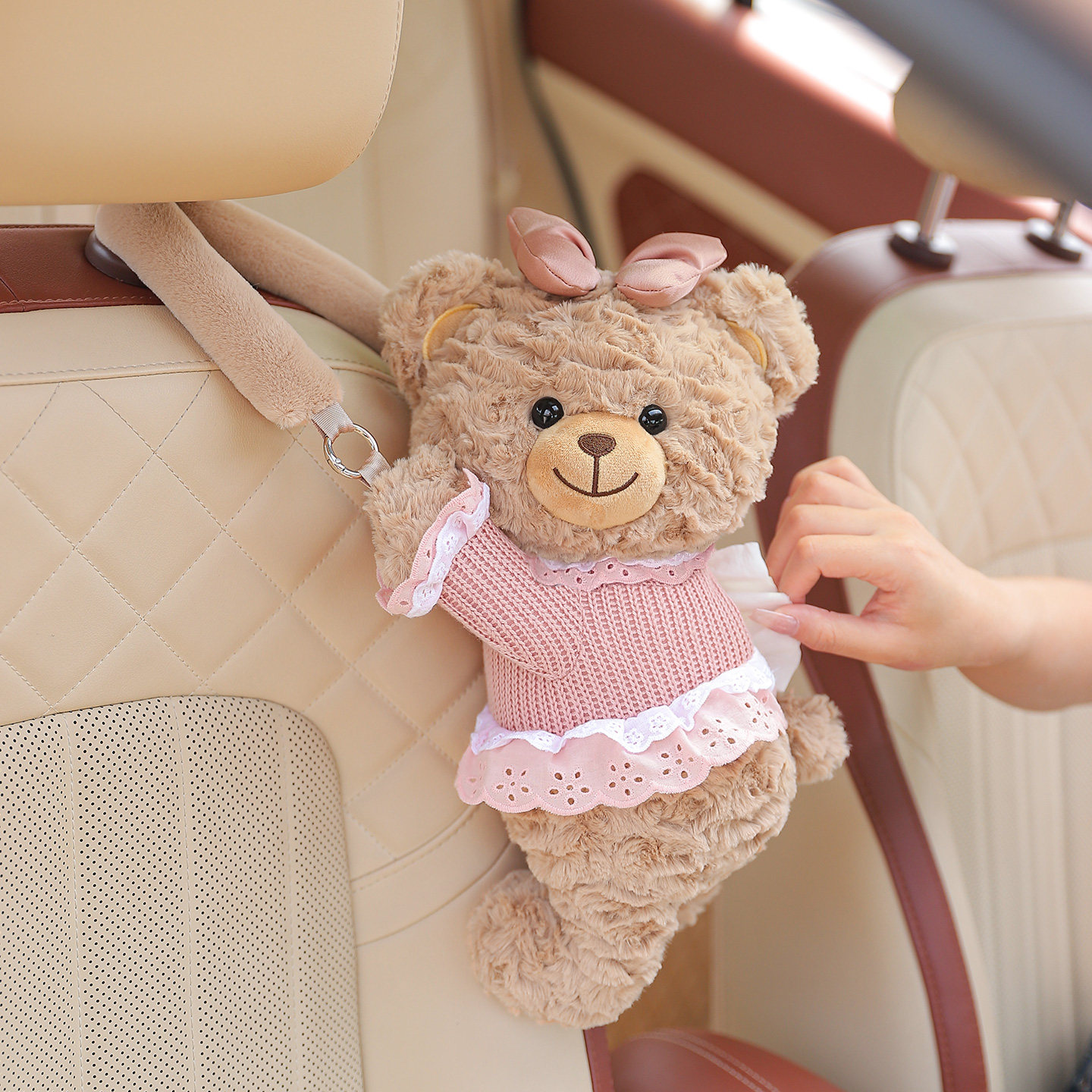 车载纸巾盒可爱汽车抽纸盒挂式高级感车用纸巾挂车内实用物